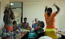 Test de jeu avec un groupe d'entraide en coopération avec le Fonds de développement, Addis-Abeba, Éthiopie 2016